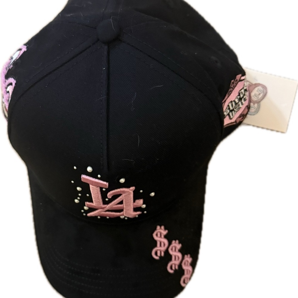 Black Cap with Pink LA CASHED OUT MONSTERS labubu - Picture 6 of 9